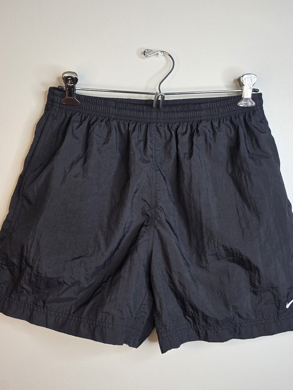 Vintage 90's Nike black nylon swoosh windbreaker shorts Size L